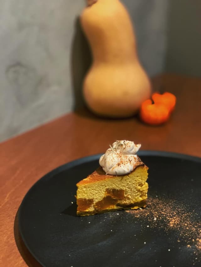 季節限定・かぼちゃのチーズケーキ